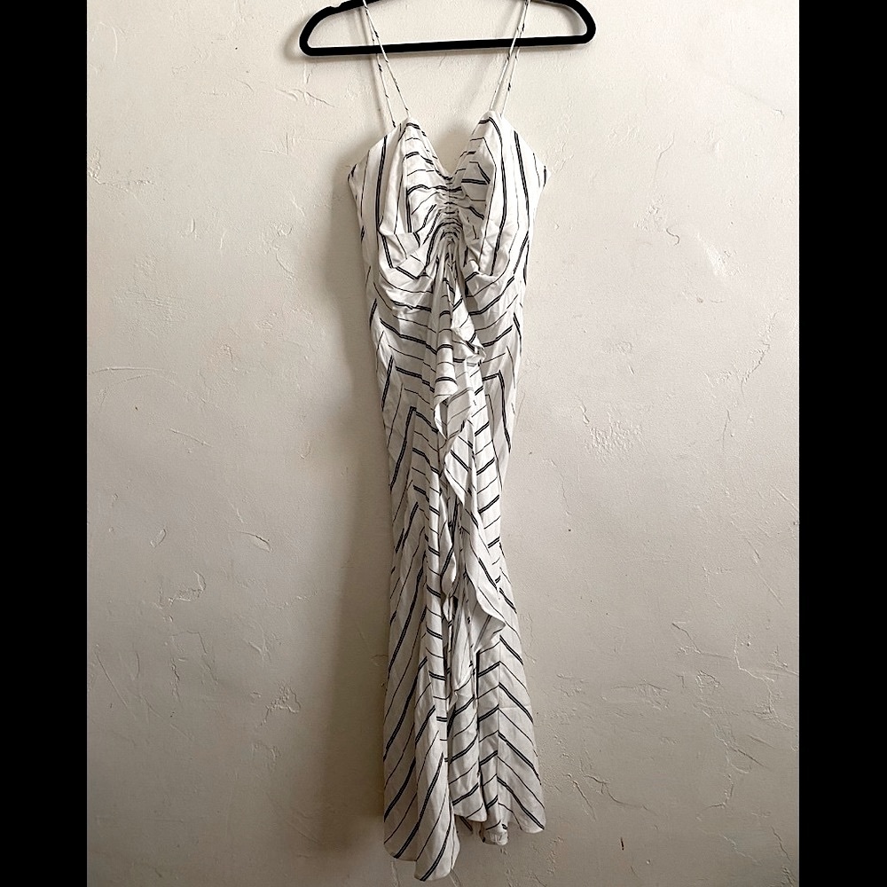 Bardot - BNWT White Ruched Maxi Dress Size S